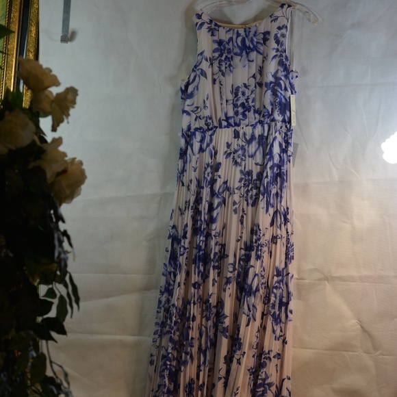 Nordstrom Long Floral Chiffon like flowing Roman Style dress. NWT SZ 14 - Picture 1 of 14